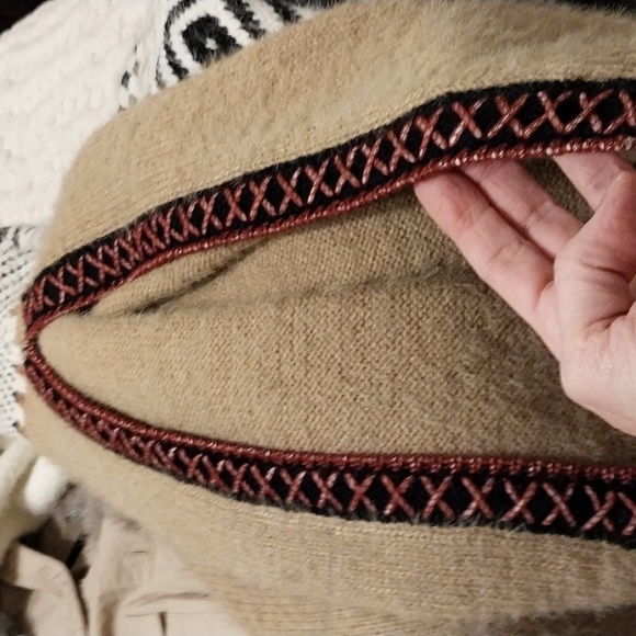 Sleeveless sweater coat - Picture 7 of 7